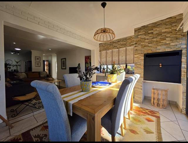 3 BEDROOM CLUSTER FOR SALE IN NEWMARKET